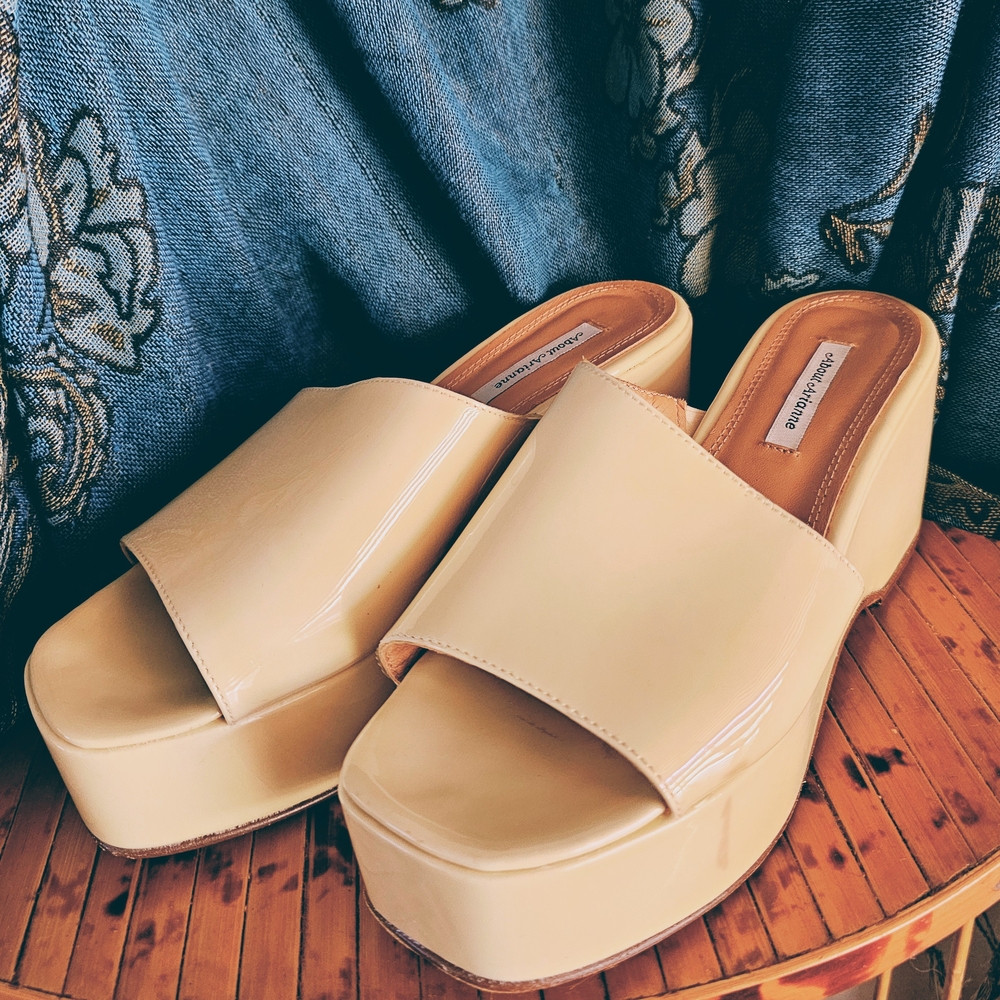 Cream Platform Sandals with Textured Strap